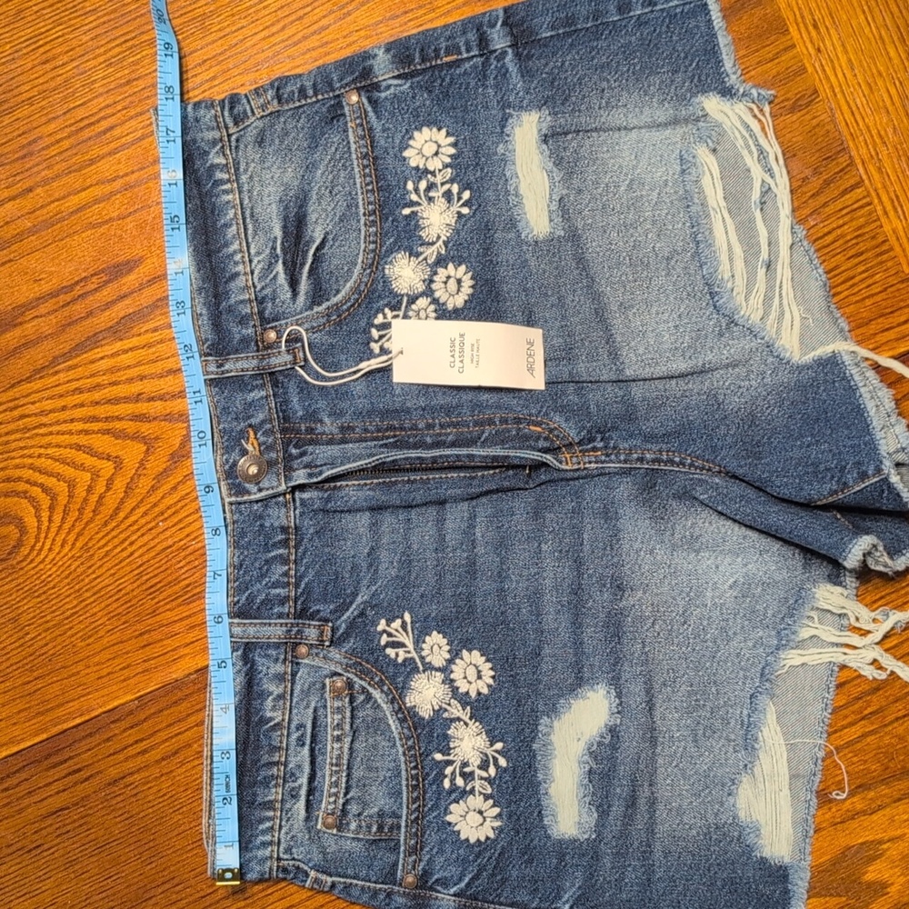 Ardene shorts size 13